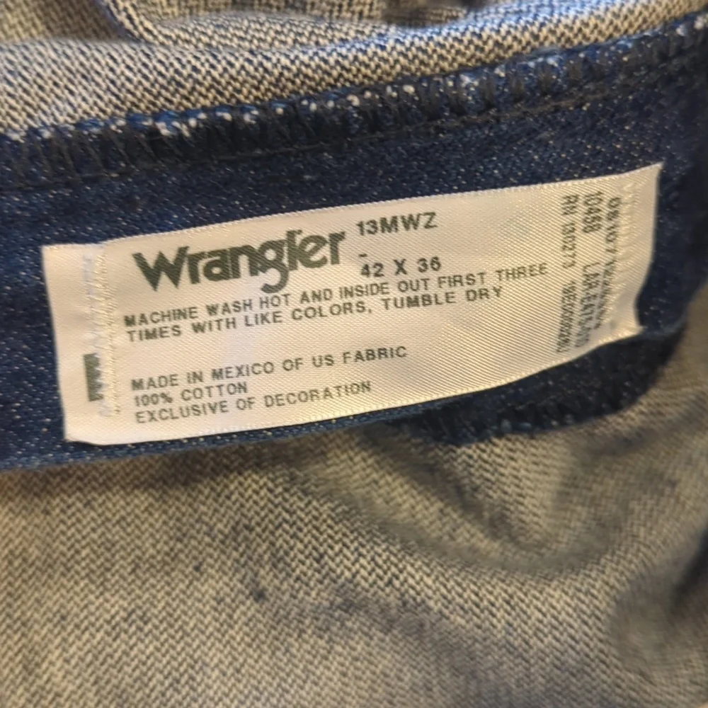 Wrangler Jeans - Picture 3 of 8